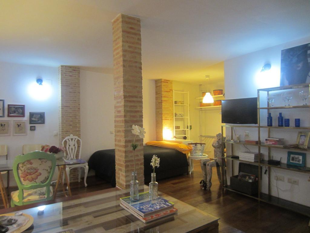 Living Valencia Studio Serranos Daire Oda fotoğraf